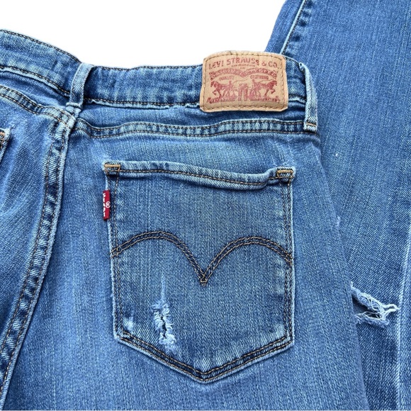 SOLD- Levi’s 711 Distressed Skinny Women’s Jeans Medium Wash Size 29 x 29 - Picture 4 of 9